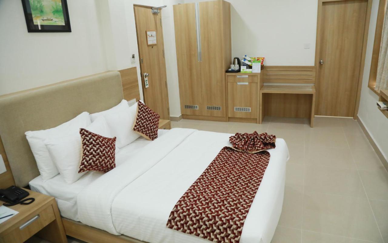 Hotel Anjali Park コッタヤム エクステリア 写真